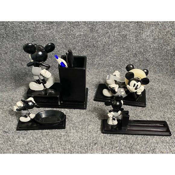 Disney WDCC - Mickey Mouse “The Delivery Boy”- 4 Piece Desk Accessories Set - Picture 3 of 6